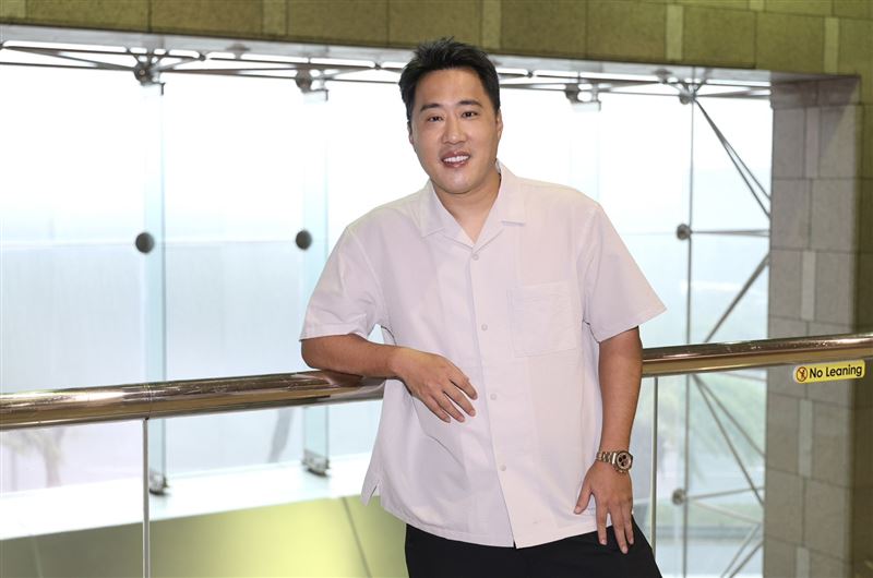 獨家/李亞萍重摔倒地急送醫搶命!余祥銓首現身 揭她「驚人慘況」