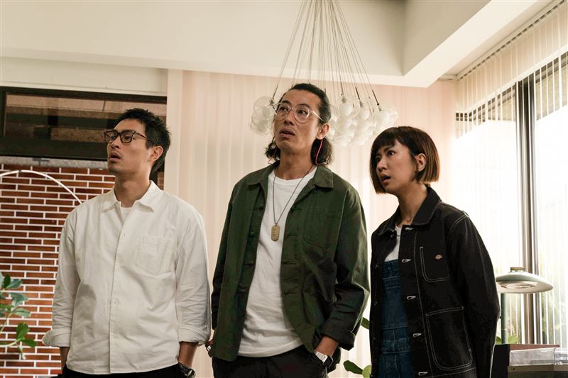 楊祐寧痛到飆罵三字經！9m88化身呸姐迷妹追夢　慘當小太監遭人使喚
