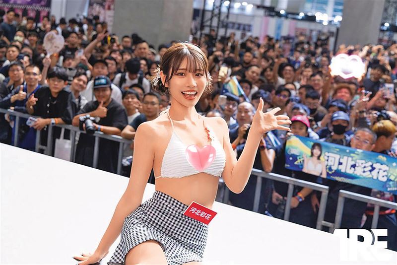 假面甜心敗人品3/河北彩花「嫌太露」拒拍電影!轉頭又推大尺度寫真