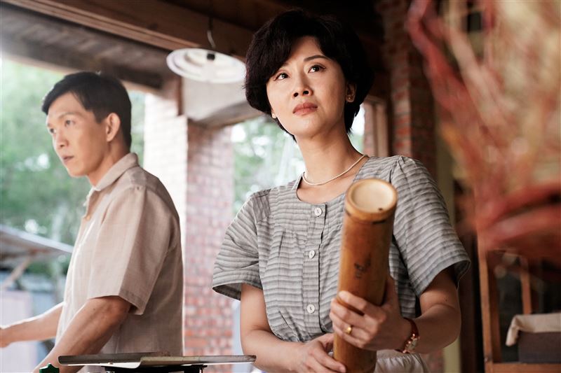 特映會百人淚崩!金鐘影后挺孕肚現身 朱芷瑩盼:為世界做更多
