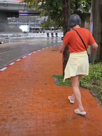 范琪斐中秋連假泡水了 和男友遊泰國遇淹水「分不清河道車道」